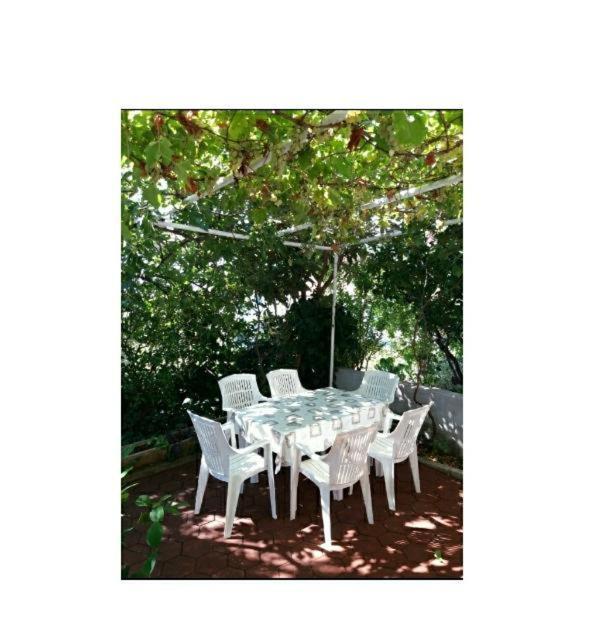 Apartmani Ivona Podgora Esterno foto